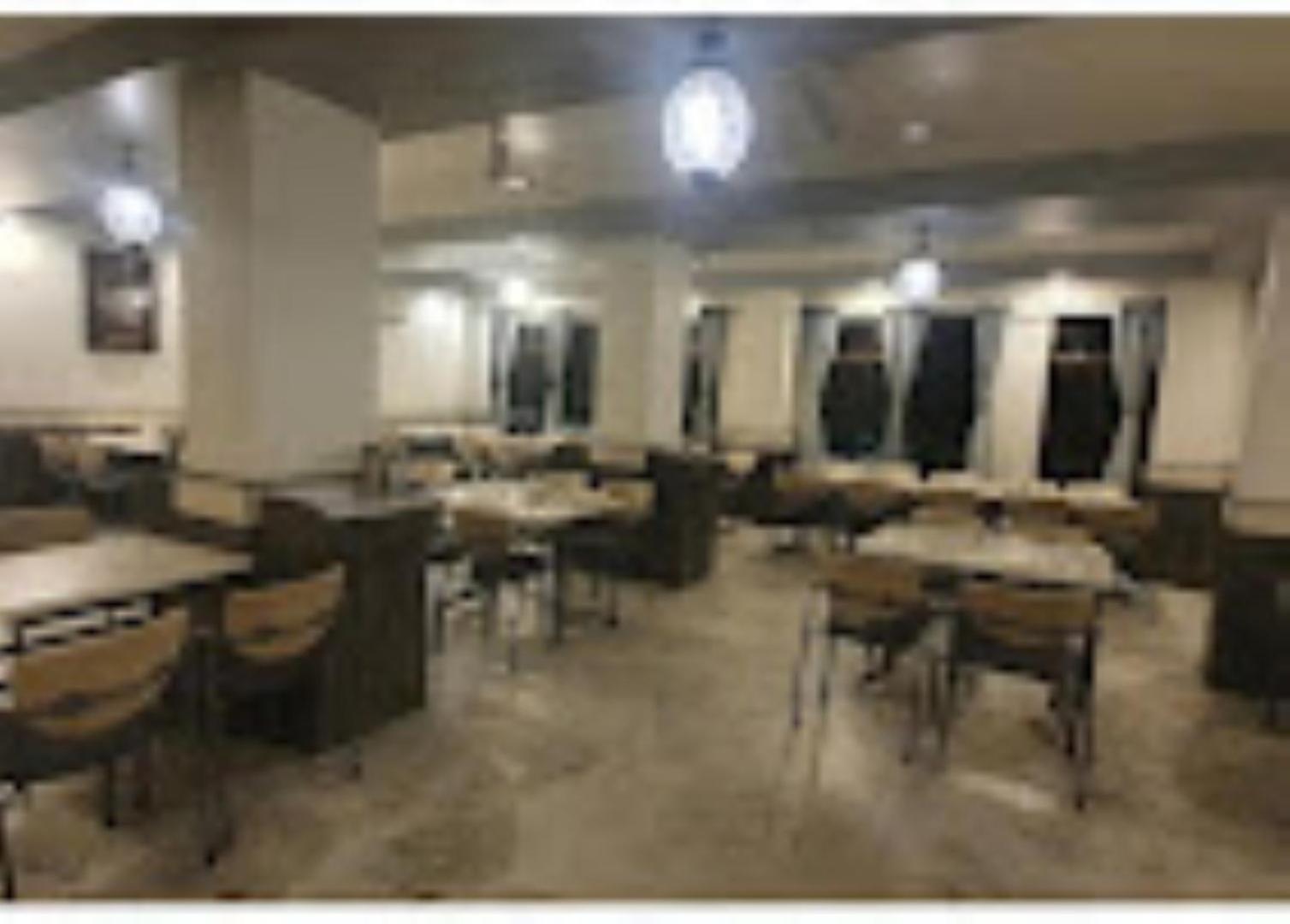 Hotel Pritam Palace , Dhule المظهر الخارجي الصورة