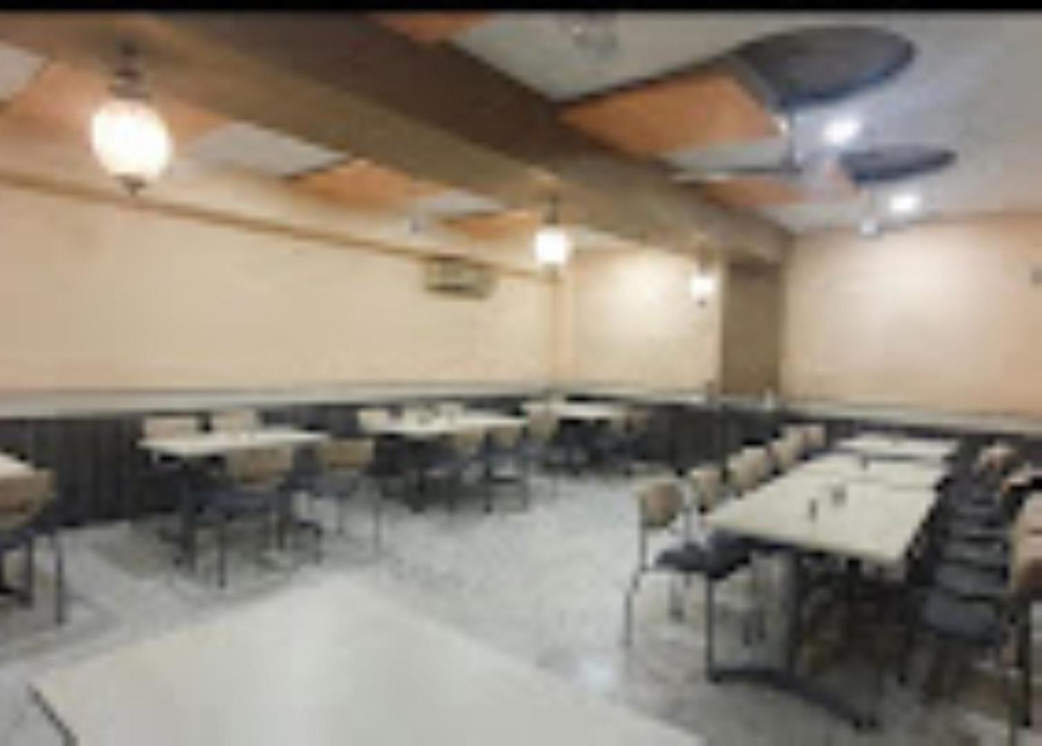Hotel Pritam Palace , Dhule المظهر الخارجي الصورة