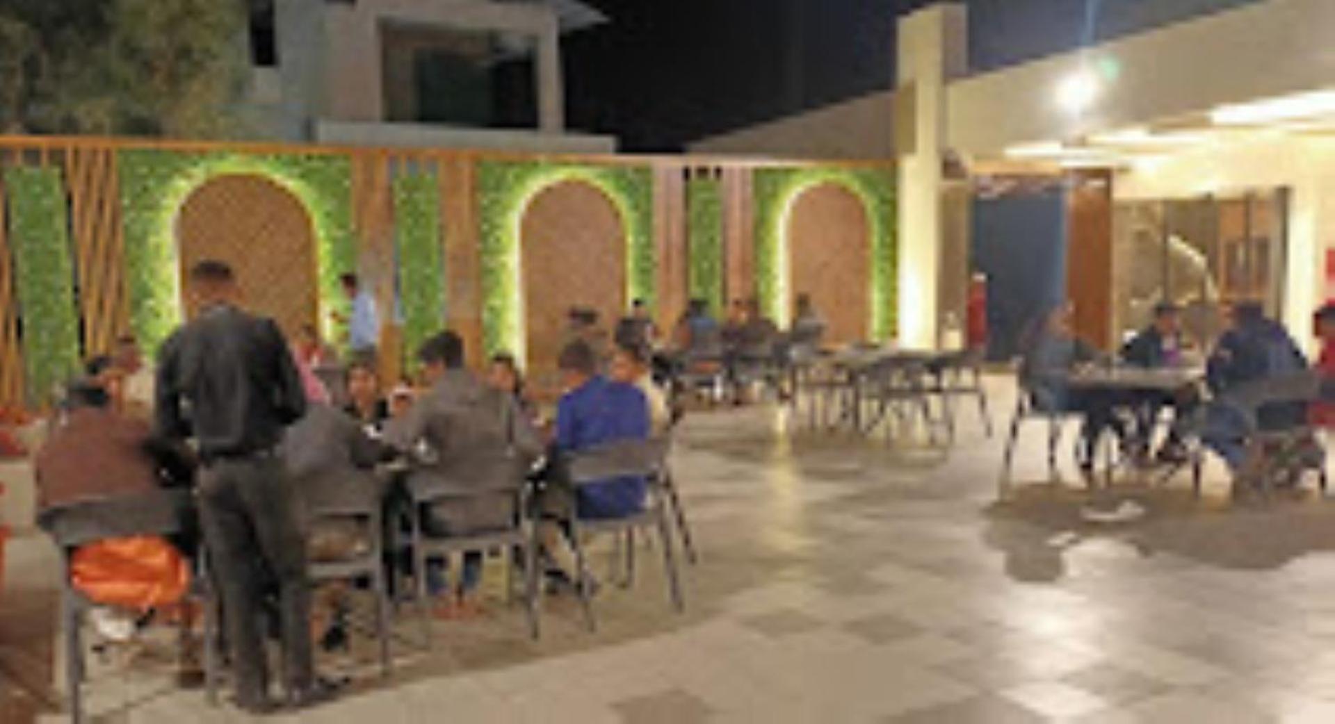 Hotel Pritam Palace , Dhule المظهر الخارجي الصورة